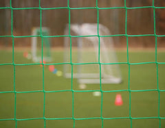 GREEN POLYPROPYLENE FENCE FOR FOOTBALL PITCHES AND FIVE-AWAY FOOTBALL PITCHES