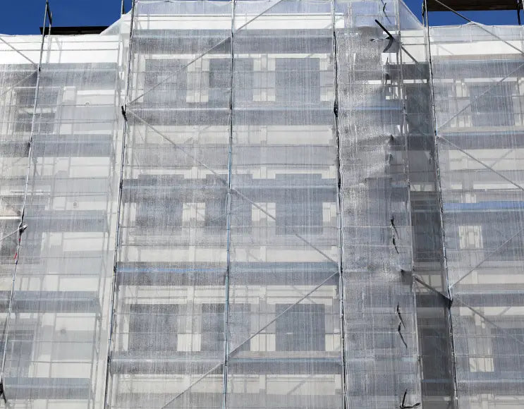WHITE SHIELDING COVER FOR SCAFFOLDING